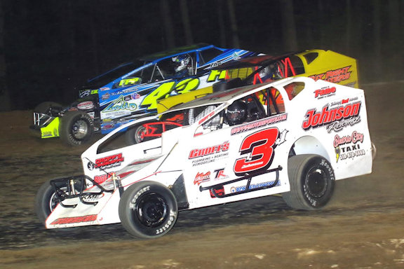 Marc Johnson #3J, Floyd Billington #14 & Keith Flach #43 battle it out on August 5, 2016
